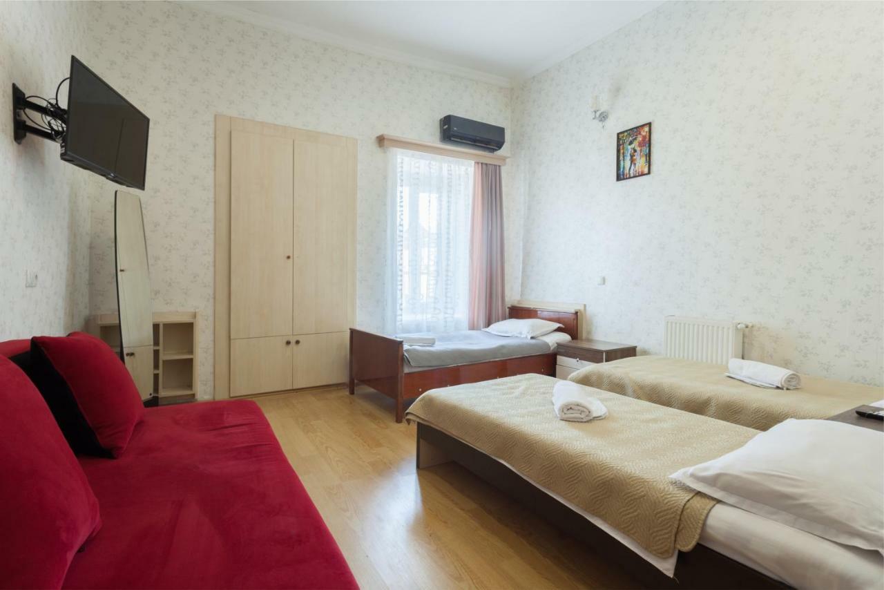Guest House Ketrin Tbilisi Buitenkant foto